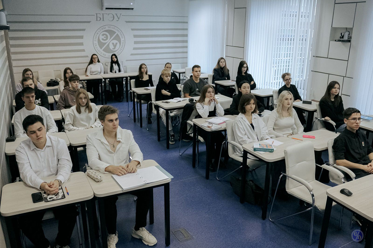 Екатеринбург! ДАМ В ЖОПУ И ОТСОСУ! МОЖНО ТОЛПЕ ХАЧЕЙ, ТАДЖИКОВ, УЗБЕКОВ